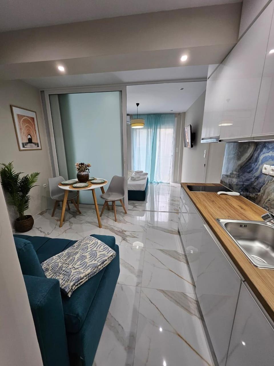 Agora Luxury Apartment 7 ลูตรากี ภายนอก รูปภาพ